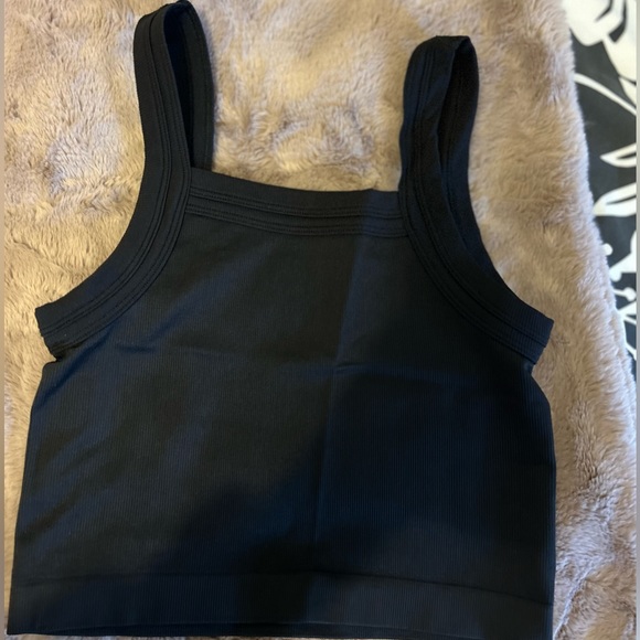 Tank top - Picture 2 of 4